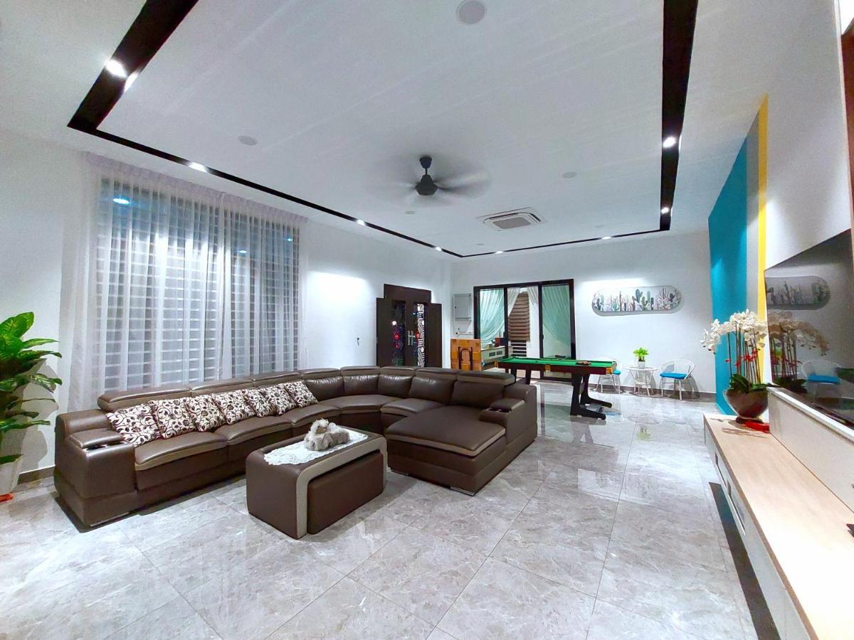 Good2stay 15-20pax I 4r4b 1ktv I Swimming Pool I Bbq I Gaming I 10 Parking I Wifi6 *