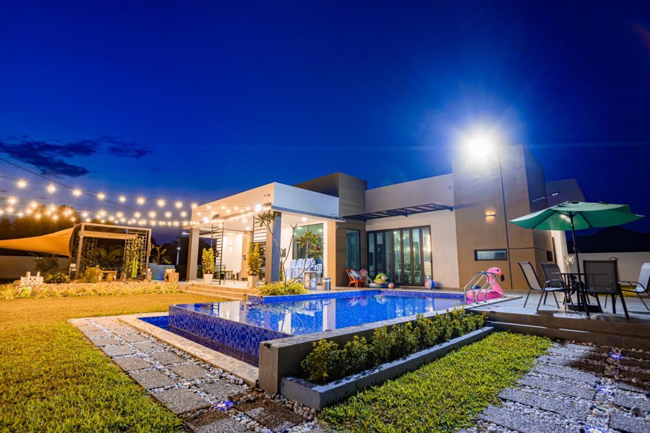 Good2stay 15-20pax I 4r4b 1ktv I Swimming Pool I Bbq I Gaming I 10 Parking I Wifi6 * Malacca